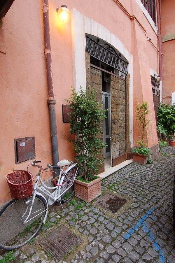 Roma Centro Storico Via Dell’Orso  Vendita Appartamento Studio o Abitazione – Bilocale