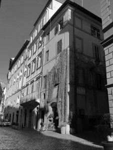 Valuta la tua casa in centro storico a Roma rione ponte
