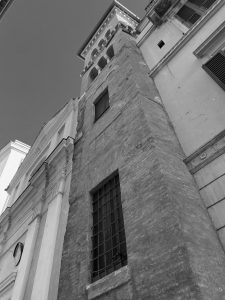 Valuta la tua casa in centro storico a Roma rione ponte