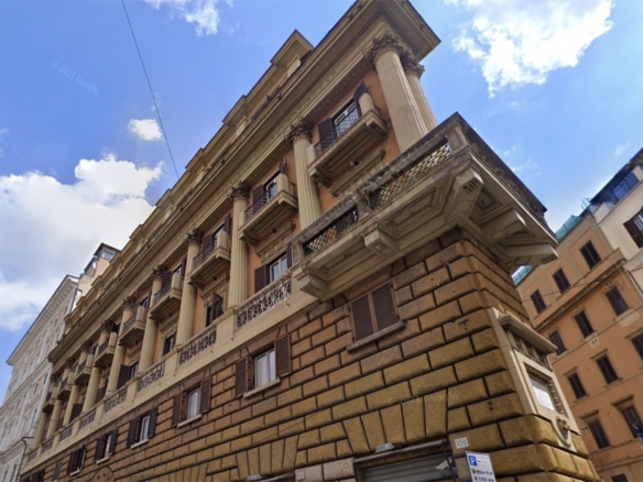 Roma Rione Monti Affitto Appartamento di pregio