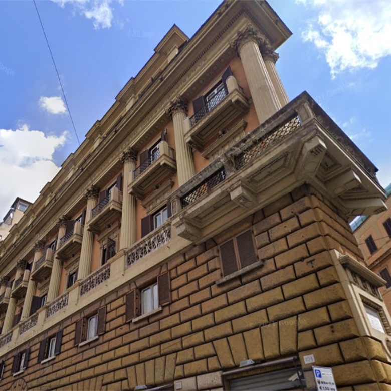 Roma Rione Monti Affitto Appartamento di pregio