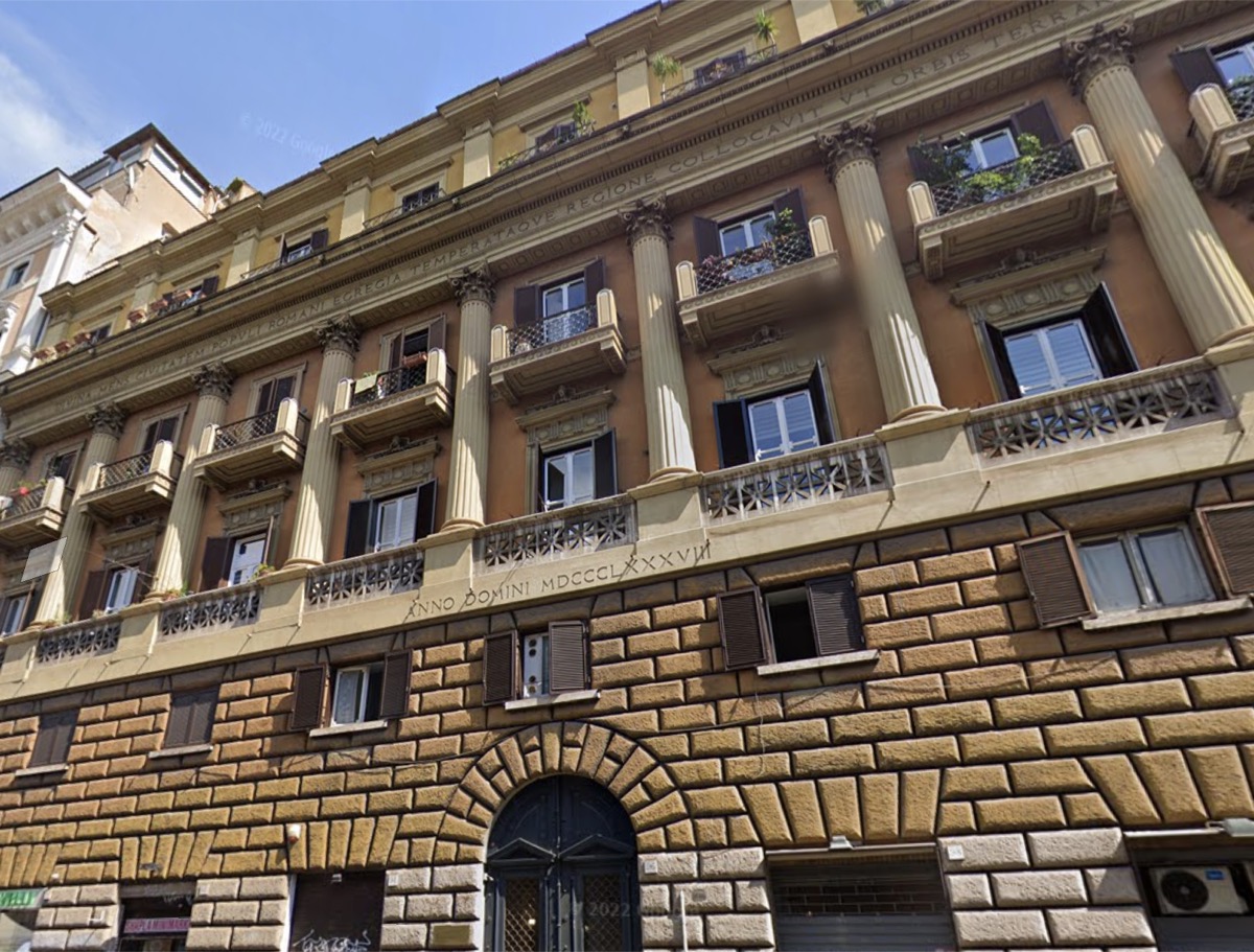 Roma Rione Monti Affitto Appartamento di pregio