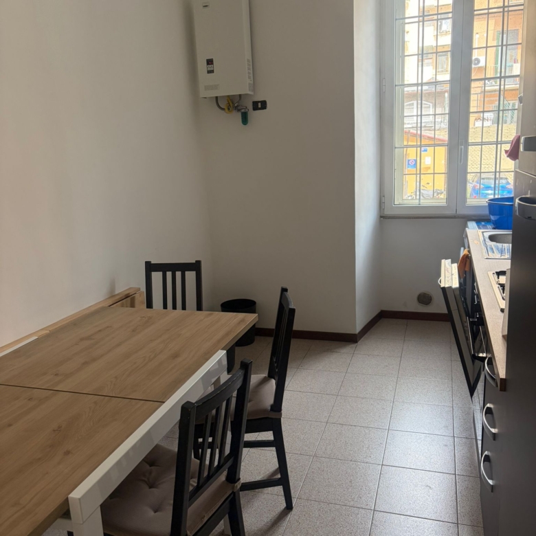 Roma Prati Affitto Appartamento Via Bettolo Piano  Rialzato