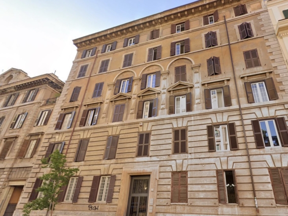 Roma Prati Affitto Appartamento Via Bettolo Piano  Rialzato