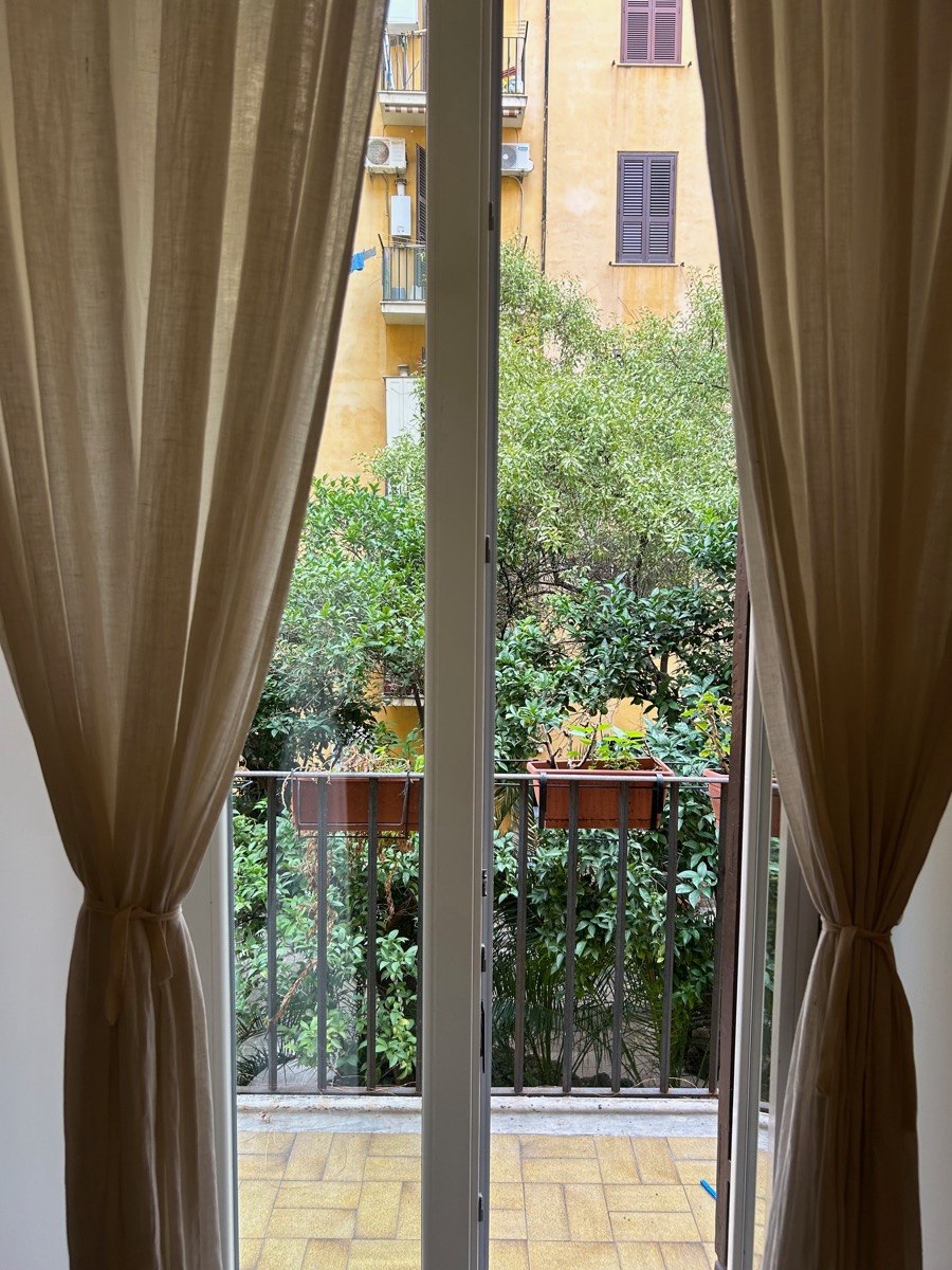 Roma Via dei Ramni bilocale design in affitto