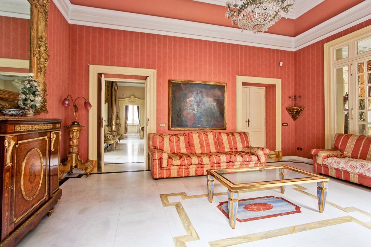 Villa Esclusiva in Stile Liberty a Coppedè: Residenza di Lusso o Struttura Sanitaria/Ricettiva o sede Diplomatica