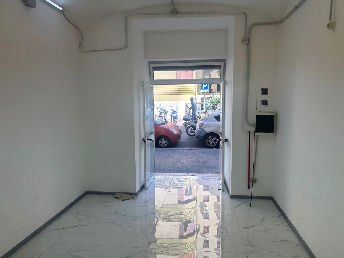 Roma Locale Commerciale Affitto Via Paolo Paruta