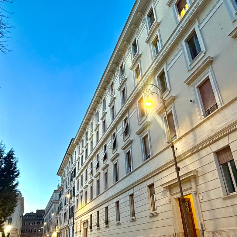 Roma Centro Storico Appartamento Affitto Via Catalana —— AFFITTATO