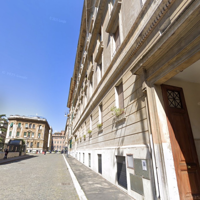Roma Centro Storico Appartamento Affitto Via Catalana —— AFFITTATO