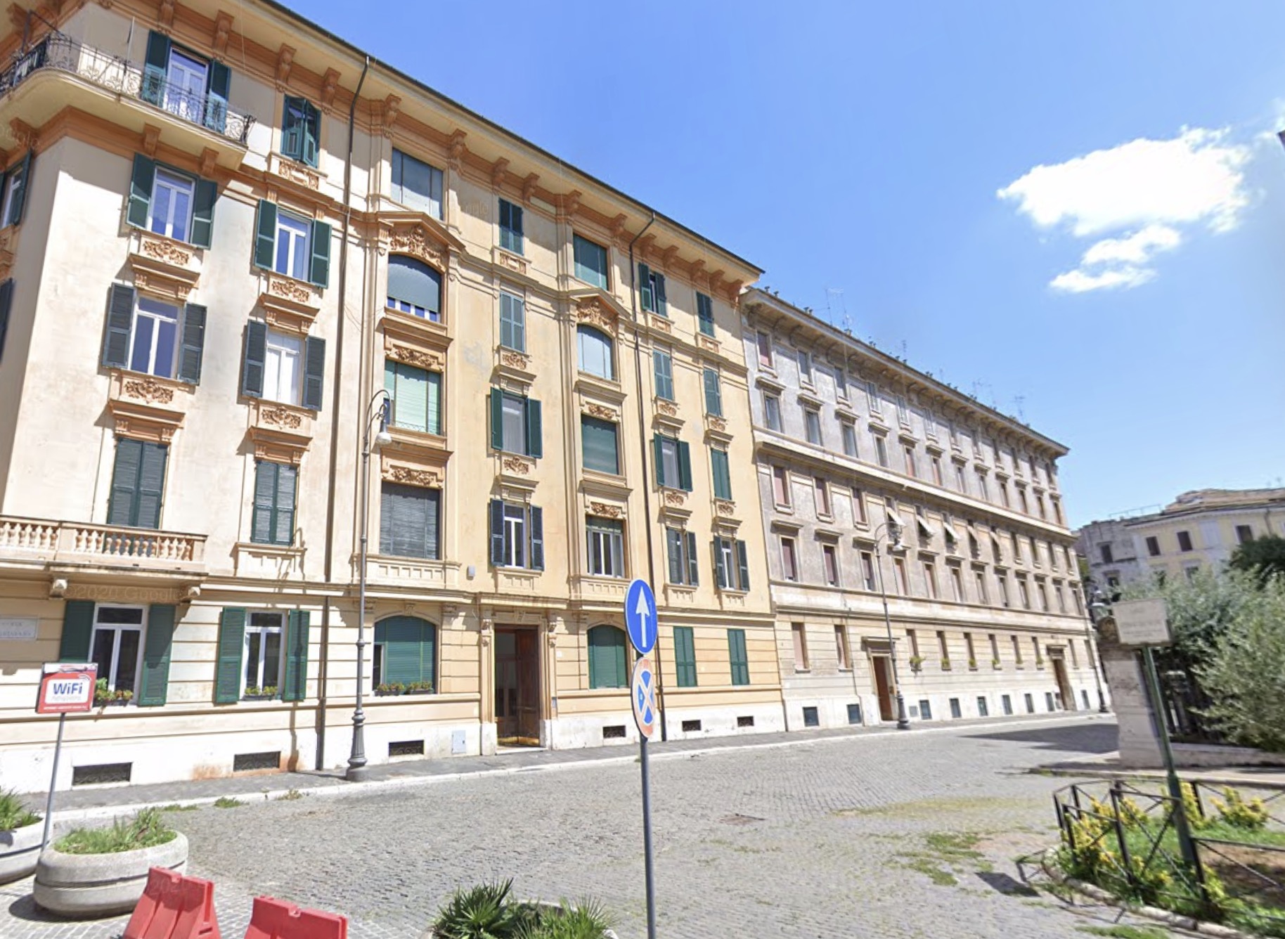 Roma Centro Storico Appartamento Affitto Via Catalana —— AFFITTATO
