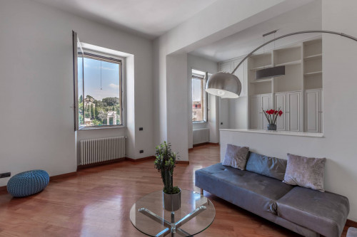 Roma Centro Storico Appartamento Affitto Via Catalana —— AFFITTATO