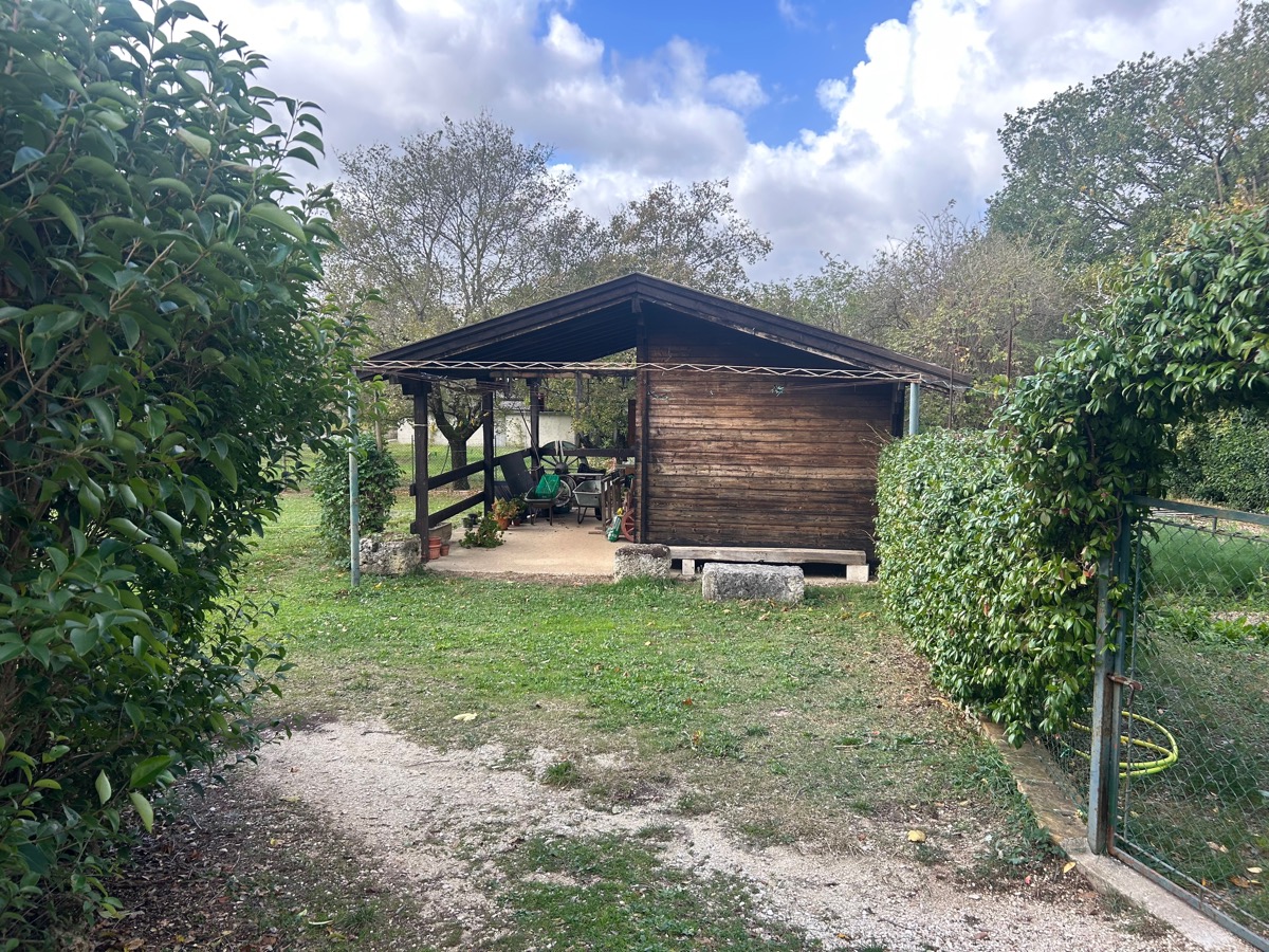 Gualdo Tadino Villa indipendente di pregio in vendita