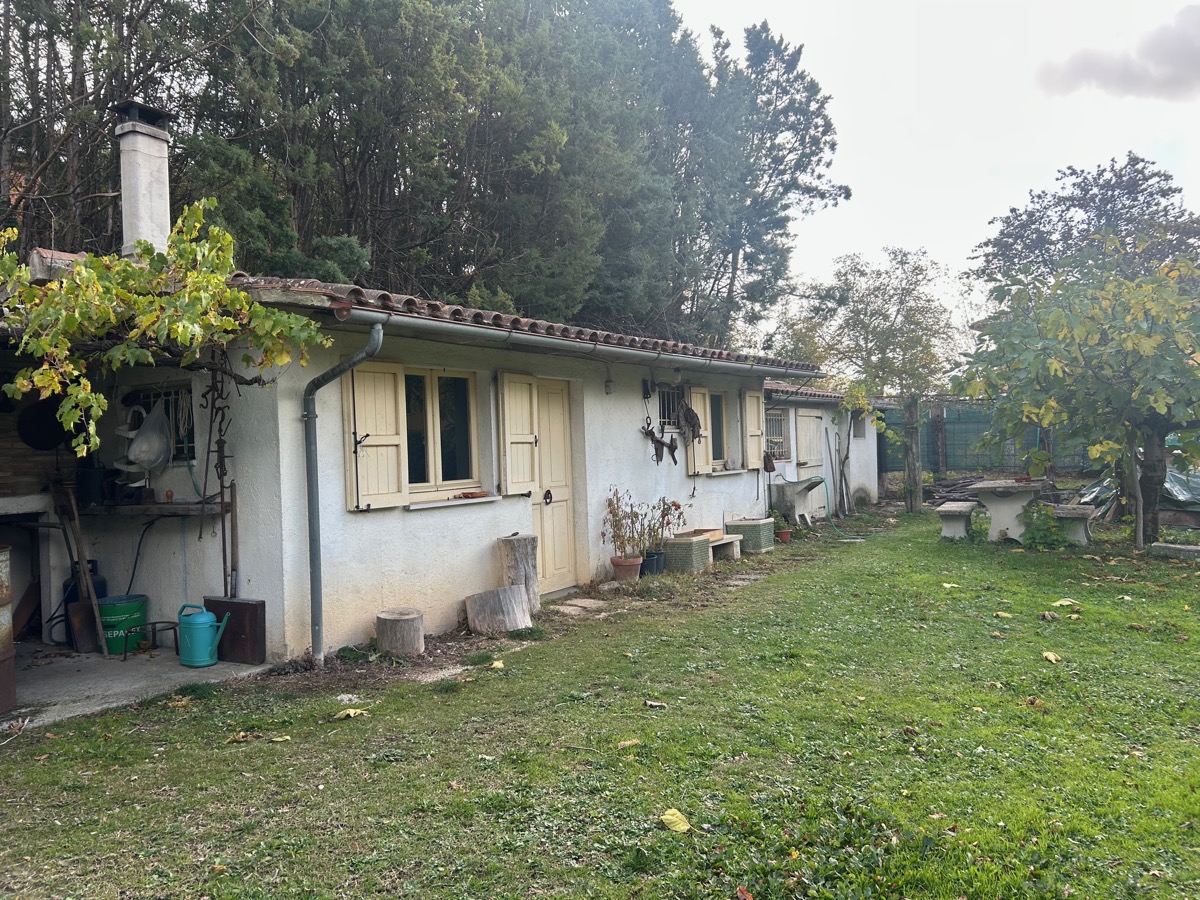Gualdo Tadino Villa indipendente di pregio in vendita