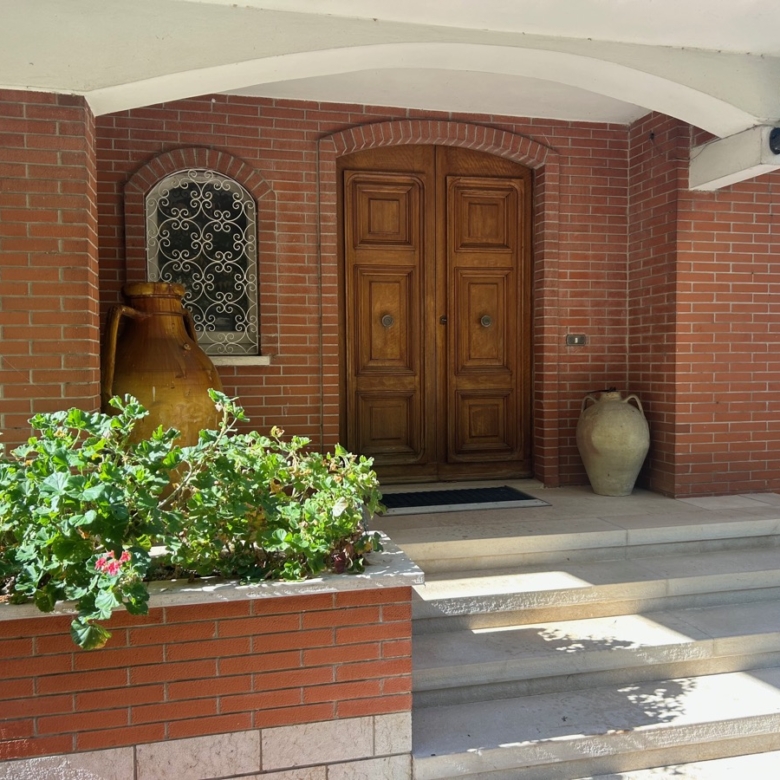 Gualdo Tadino Villa indipendente di pregio in vendita