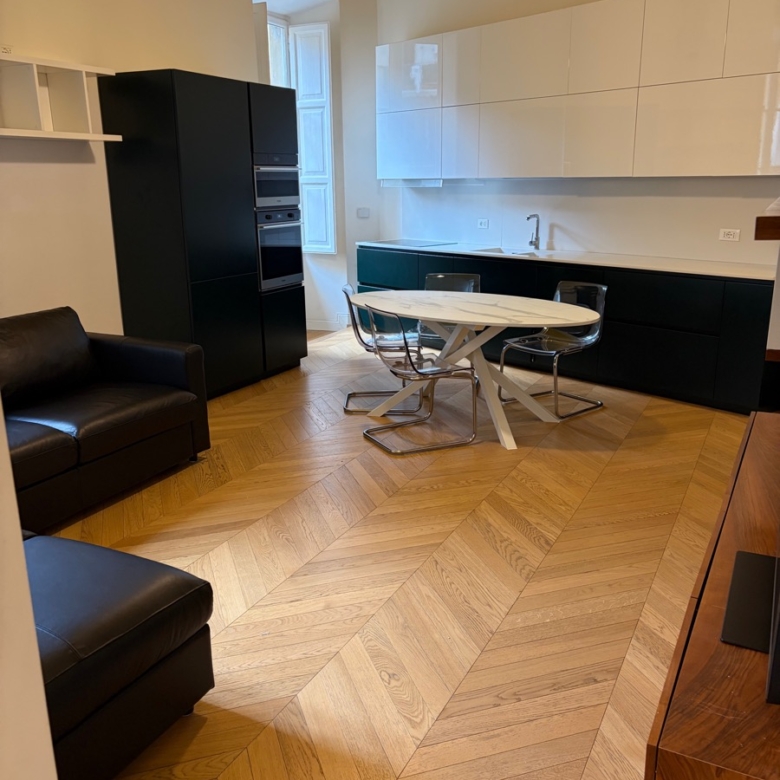 Via Cavour Roma | Appartamento di Pregio