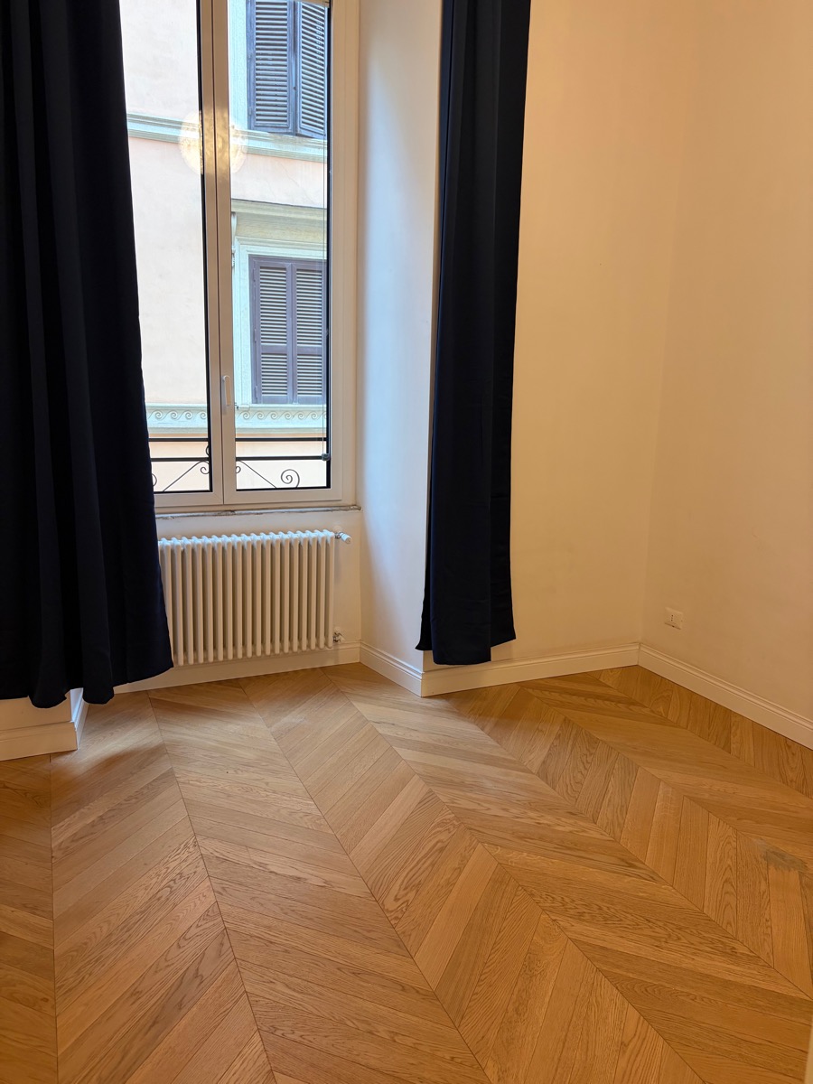 Via Cavour Roma | Appartamento di Pregio
