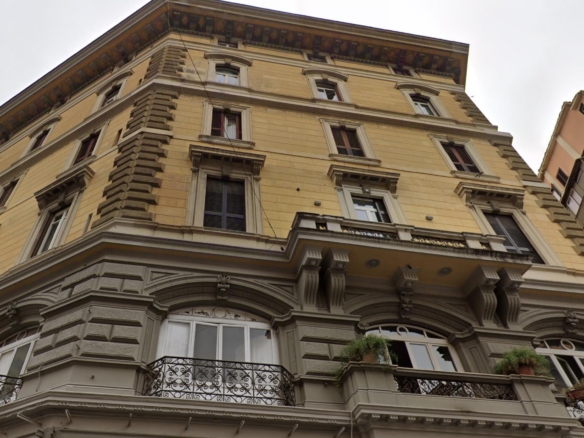 Via Cavour Roma | Appartamento di Pregio