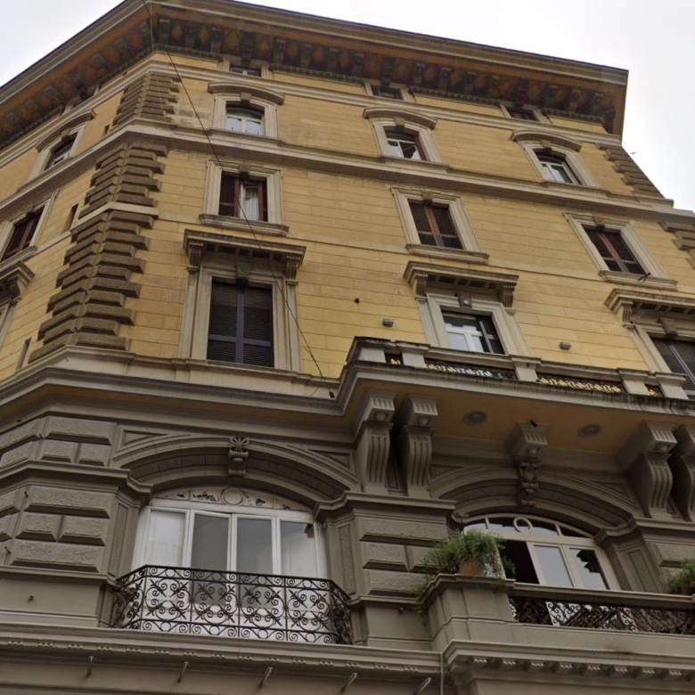 Via Cavour Roma | Appartamento di Pregio