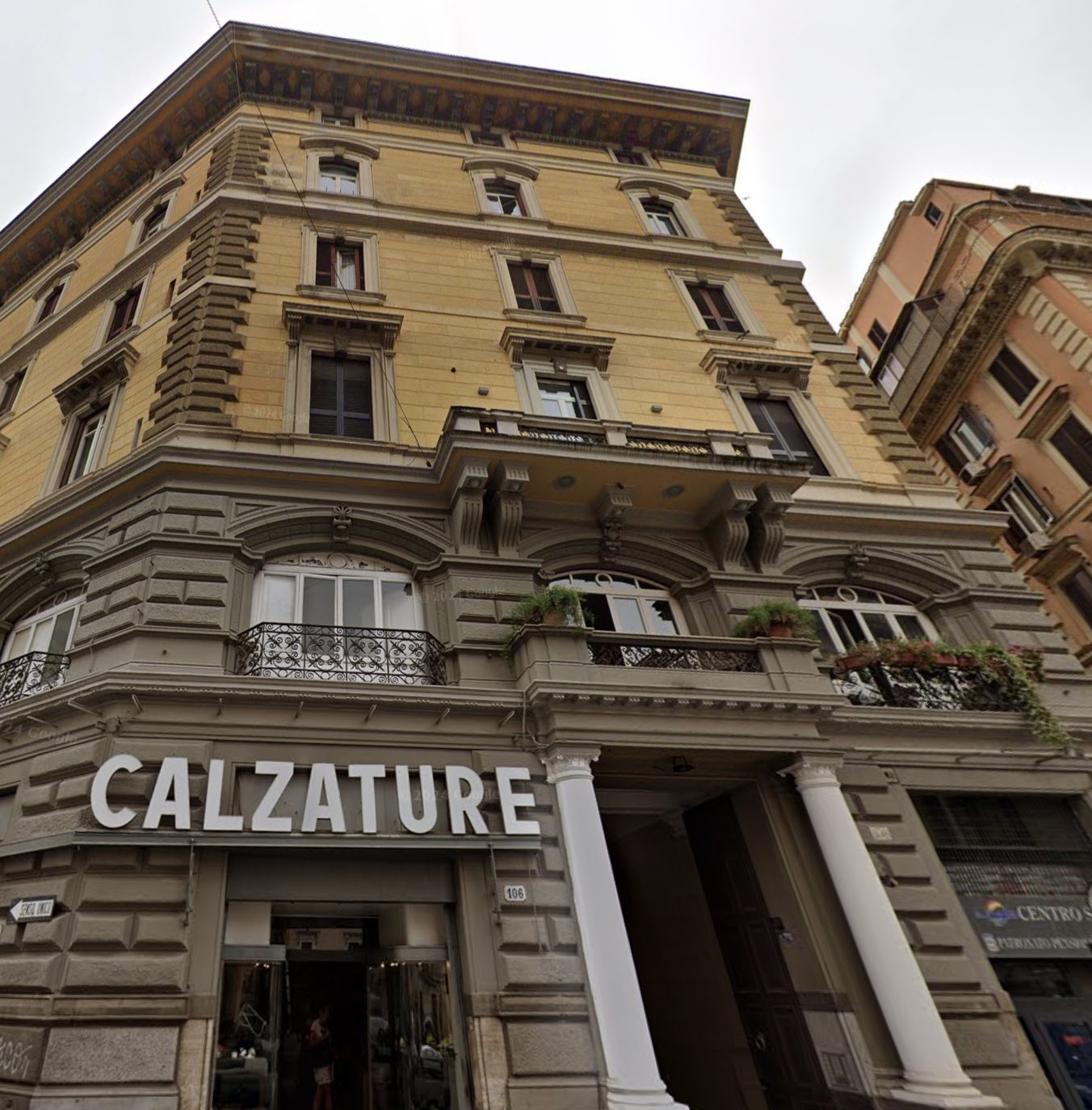 Via Cavour Roma | Appartamento di Pregio